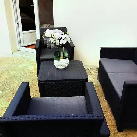 בית נופש Chaleureuse Maisonnette Lyon מייזיו